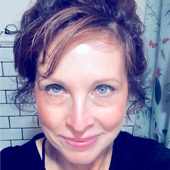 Meet your Posher, Audrey - Picture 1 of 1